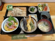 蕎麦とニ食丼のセット