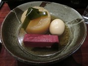 関東煮（かんとだき）大根、玉子、赤こんにゃく