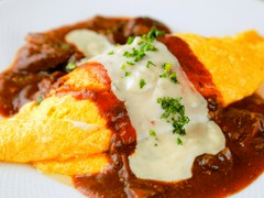 とろける牛タンとすじ肉のシチューオムライス