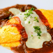 とろける牛タンとすじ肉のシチューオムライス