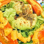 アンチョビとアボカドのサラダ