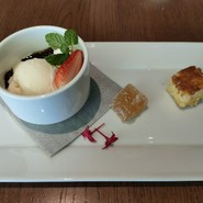 The Living Room with SKYBAR 三井ガーデンホテル名古屋