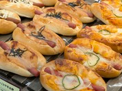 マミーマート足立島根店のベーカリー。焼き立てパン屋さん
