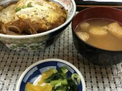 卵とじver.になると濃さも少し抑えられるので、私はこっち派でした。