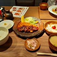 肴ダイニング心