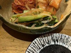 黒毛和牛とホルモン焼　DORA