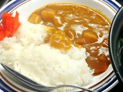 蕎麦のお供にミニカレーライス