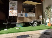 キッチントレーラーが目印です