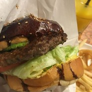 アボガドバーガー オニポテセット