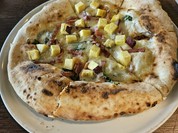 サツマイモとゴルゴンゾーラのピザ