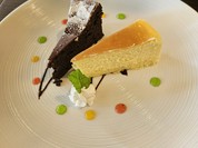 ドルチェ　3種類の中からランダム2種類。チョコレートとチーズケーキ