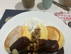 幸せのパンケーキ　梅田阪急東通り店