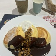 幸せのパンケーキ　梅田阪急東通り店