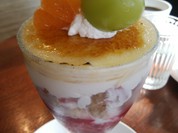 いちごパフェ