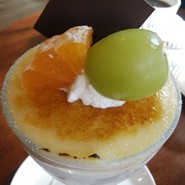 いちごパフェ