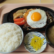 うしや