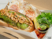 9時から販売しているオープンサンドも。