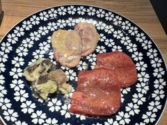 焼肉　うしみつ一門　目黒店