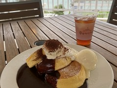 幸せのパンケーキ　ウミカジテラス沖縄店