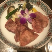 たん塩3点盛り合わせ6500円
