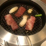 カルビ3点盛り4700円