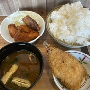 大衆食堂はづき