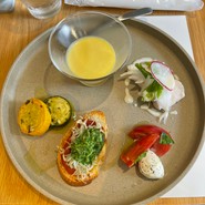 BRACERIA　PASTICCERIA　BOND