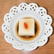 水物（豆乳杏仁豆腐　黒糖薄蜜）