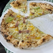 ネギと柚子のピザ