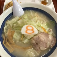 8番らーめん 金沢駅店