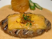 チーズハンバーグ