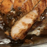 揚げたての柔らかいロースカツ！