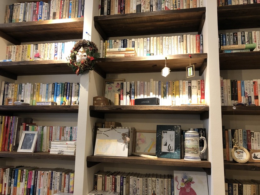 ブックカフェウルム 岡本 本山 カフェ のグルメ情報 ヒトサラ