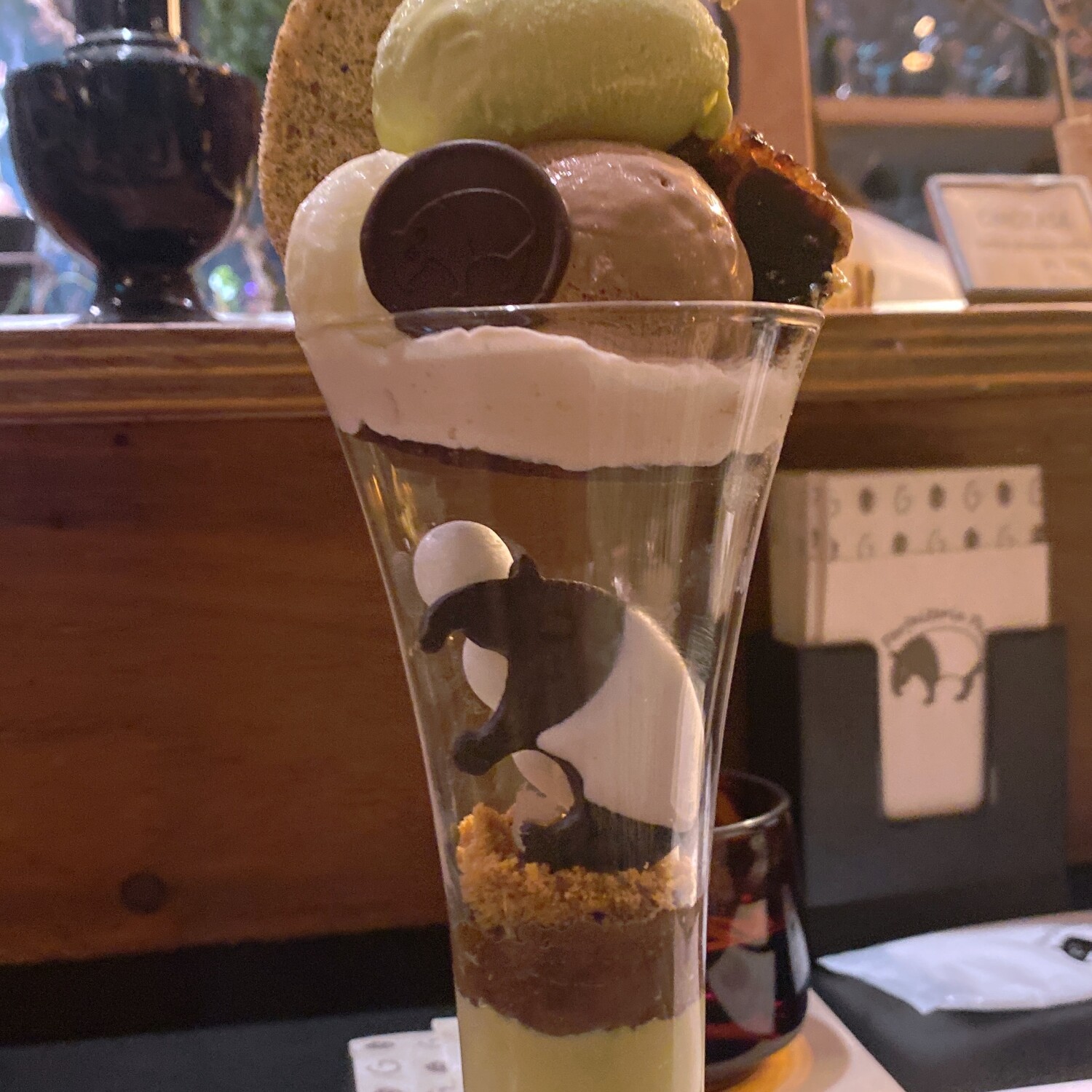 夜パフェ専門店 パフェテリア パル（すすきの カフェ）の料理・店内