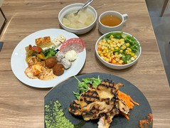 チーズプラス PIZZA＆GRILL 天王寺