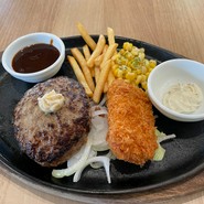 ハンバーグ&カニクリームコロッケ