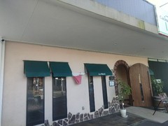 La　Mora