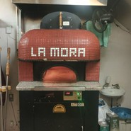 La　Mora