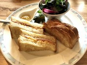ランチ(1000円+税)のクロックムッシュ(飲み物付き)