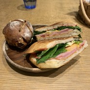 トラスパレンテ 都立大学店