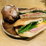 トラスパレンテ 都立大学店
