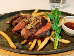 TWO ROOMS CAFE GRILL BAR 日本橋