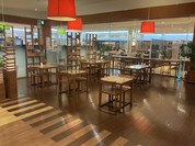 テーブル席　大人数でのご利用も可能です