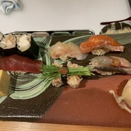 鮨・炭火割烹　くすのき