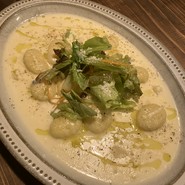 ゴルゴンゾーラチーズとポルチーニ茸のニョッキ