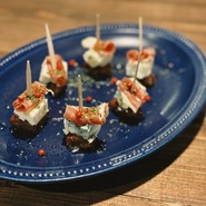 いちじくとゴルゴンゾーラチーズのピンチョス