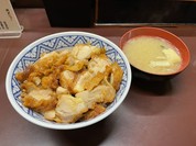 とり丼、みそ汁