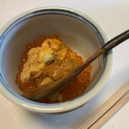 握り：小丼　2種のウニといくら