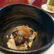 焼き物：さんまと松茸のおかゆ