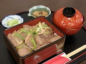 イチボステーキ重1650円　イチボという高級部位を使った贅沢なステーキ重です